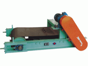 RCY-Q轻型永磁带式除铁器总体尺寸小，可称为轻型永磁带式除铁器，长度、高度分别是C型的：70％、86％。 噪音低，并能连续吸、弃铁。